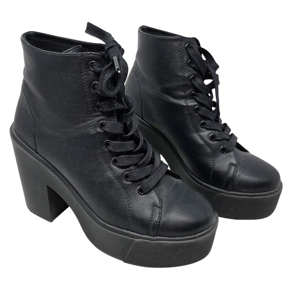 Forever 21 Black Faux Leather Matte Chunky Platform Lace Up Ankle Boots Size 7